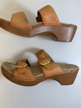 Dansko Tan Leather Double-Buckle Clog Sandals Size 41